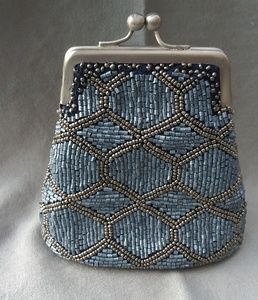 Beaded frame bag with kisslock ( small )